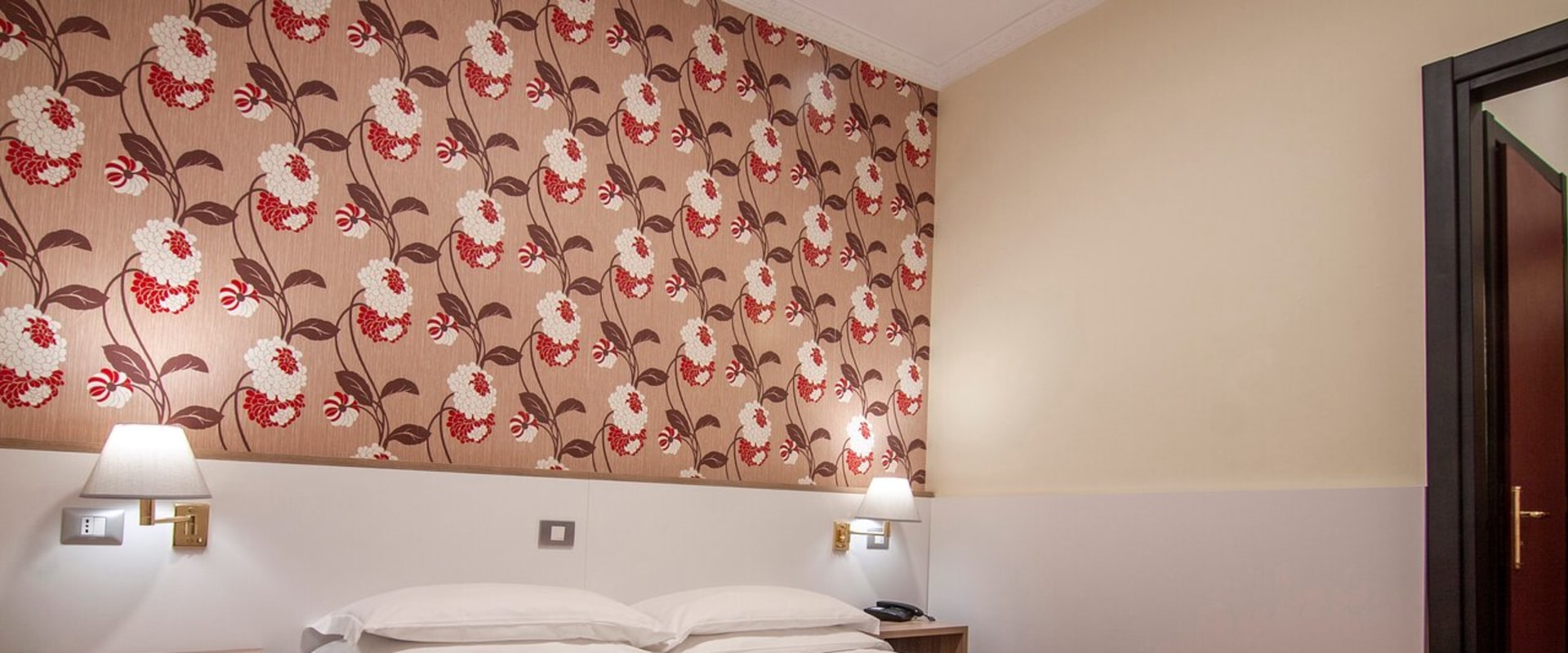 Uncovering Last Minute Hotel Deals in Milan